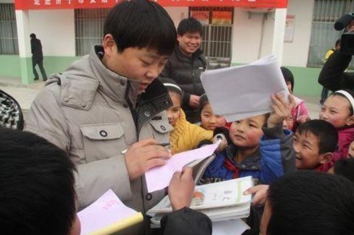 32岁因星光大道走红,购5千万豪宅被质疑假农民网传“去世”