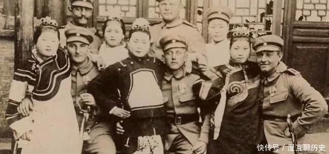 逃跑|面对外敌入侵，明朝皇帝宁死不降，清朝皇帝打不赢就逃跑