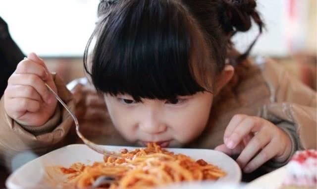 人生|比起吃独食的孩子,这种孩子更令人生厌!很多父母还纵容