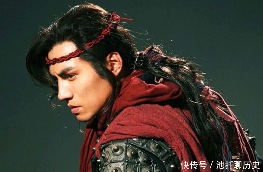  古龙|水浒传中武松刀劈飞天蜈蚣，若用古龙武侠风格来写，应该怎么写？