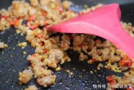 麻婆豆腐简易做法，别只会焯水，牢记2个妙招，豆腐嫩滑入味不碎