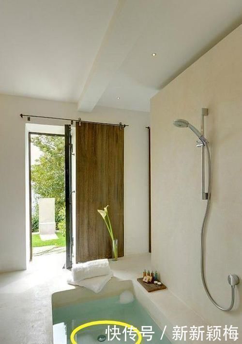 下沉式|头一次见装下沉式浴缸，没想到这么偷面积的卫生间更漂亮宽敞了