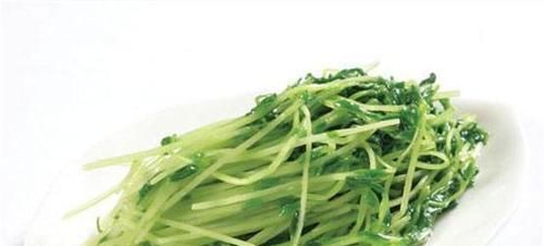 人到中年,坚持吃3种食物,补血益气,延缓衰老,改善皮肤