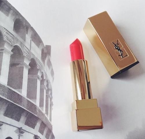 5只买完就后悔的口红吐槽，荧光又显黑！你踩雷了几个？