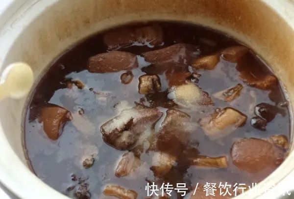 卤肥肠|20道砂锅精品,饭店必不可少,在家也能制作