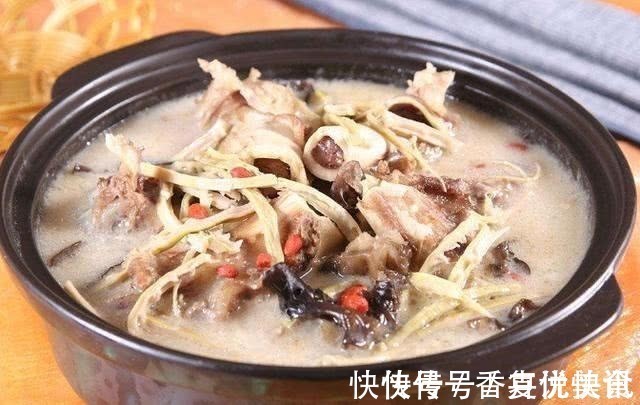 去饭店用餐时,这四道家常菜最好别点,不仅不新鲜还很贵!