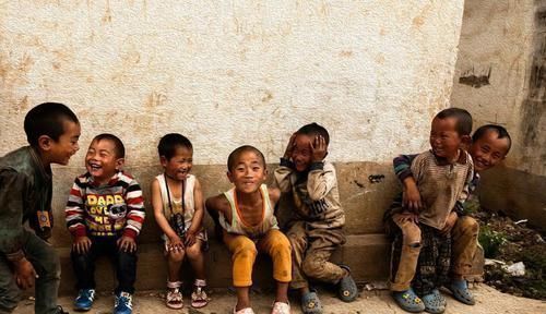 冉莹颖|第三胎从产房推出,孩子他爹气得转身叹气,护士不要性别歧视