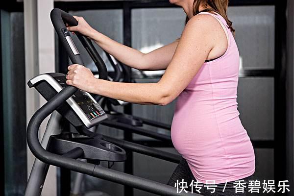 生产|“上个厕所娃就出来了”,产妇炫耀超快生产经历,产科专家直叹气