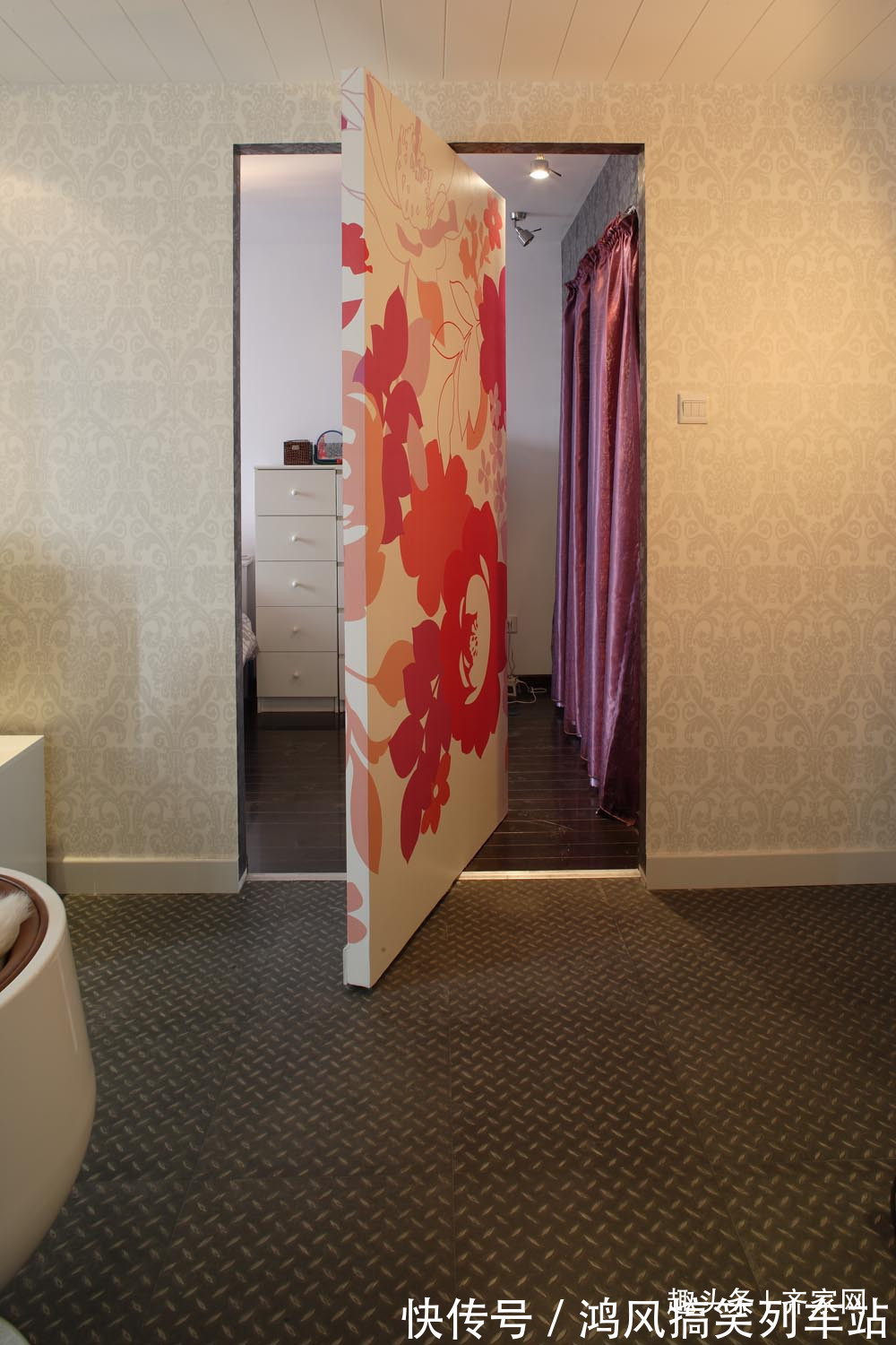 简约风|60平小户型简约风,两台电脑,两把高脚椅,适合情侣的小家!