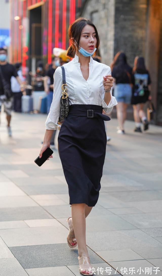 连衣裙 随性自然的连衣裙穿搭富有时尚感,穿出你想要的美感,气质突出