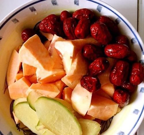 天冷了，早餐记得多吃它，简单煮一煮，营养极高，冬天要多吃