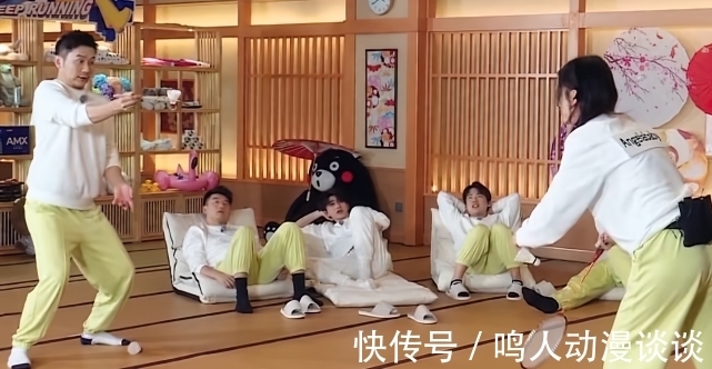 沙溢|郭麒麟脱掉鞋子,谁注意袜子上的图案,“德云大小姐”就是不一样