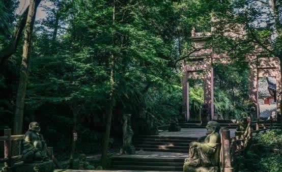 四川又一景点走红，有峨眉“姐妹山”之称，风景优美，门票仅40元