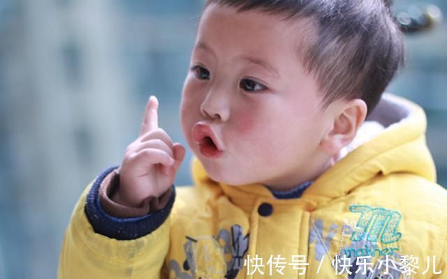 金鸡独立|父母的语言塑造孩子的大脑!不同收入家庭的孩子,差别太大了