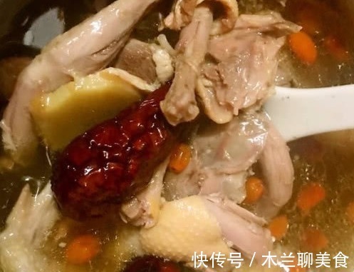 柔嫩|炖鸽子汤,该不该焯水大厨教你一招,柔嫩汤鲜味道香,营养高!