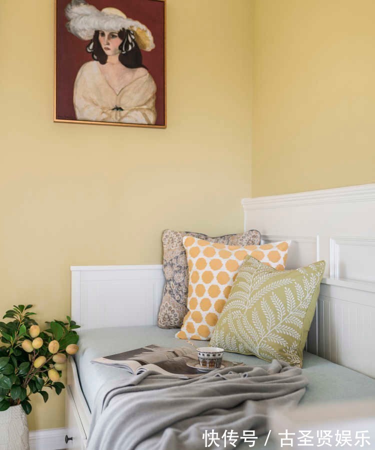 客厅|“独居老人”的蜗居，舒适不失趣味，专门设计的墙漆更是独一无二