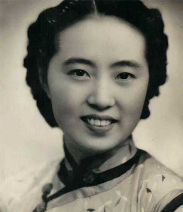 丈夫滥情她离家出走,6年后事业爱情双丰收,