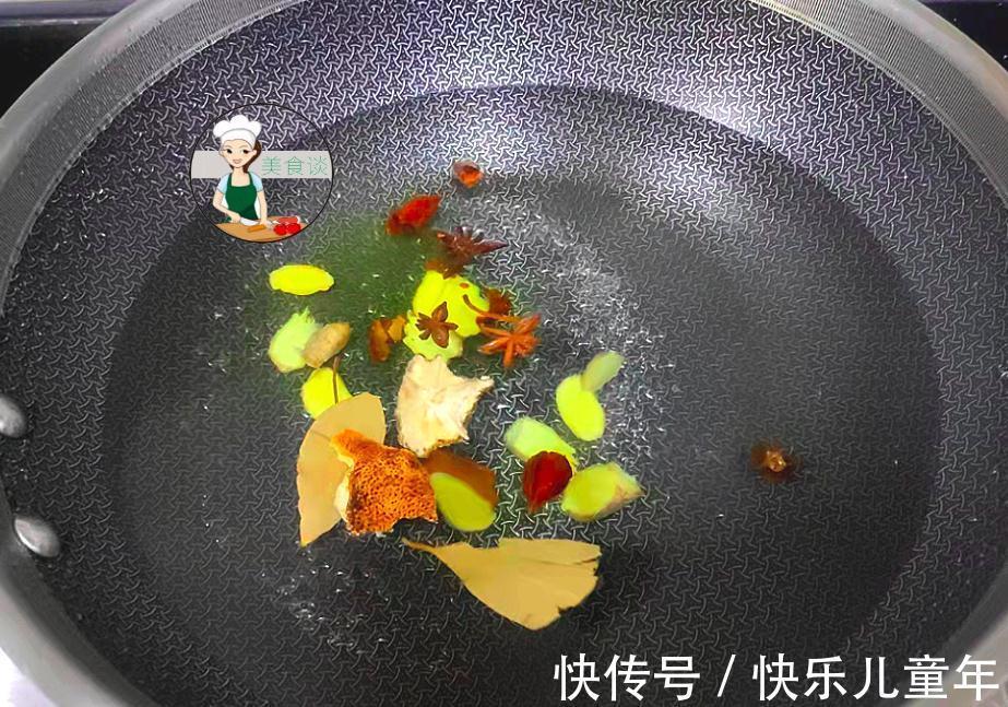 咸香鸡家常做法,简单易上手,皮脆肉滑,营养美味,秋天吃特养人