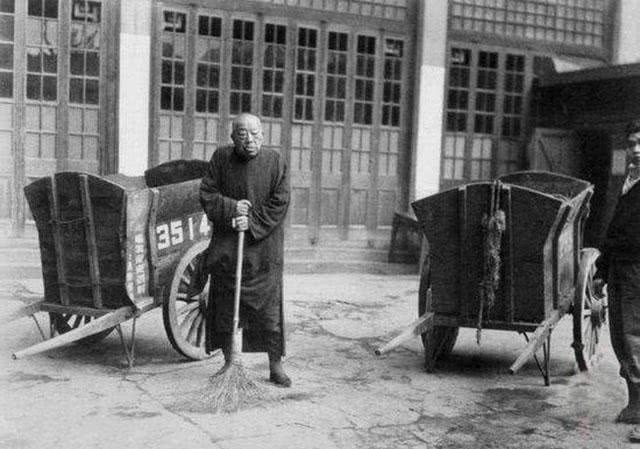 黄金荣|旧中国最后大流氓：黑白通吃，洋人都不敢得罪，被戏子骗得分文不剩