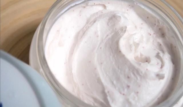 手臂和小腿容易有鸡皮日常做好4点，鸡皮离你远远的