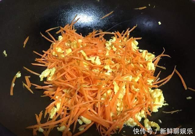  小白菜|饺子皮水煎包，做法简单，但味道不简单