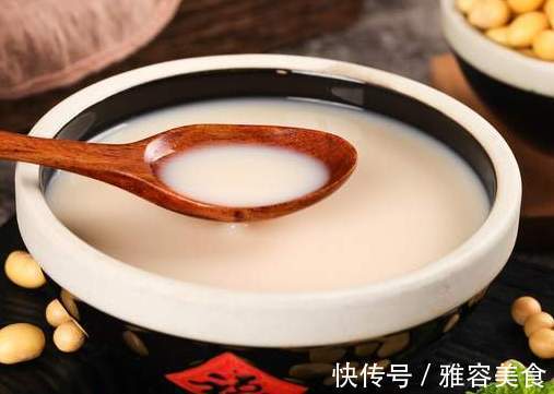 正确做法|打豆浆时，黄豆泡好直接打就错了，学会正确做法，豆浆更香浓