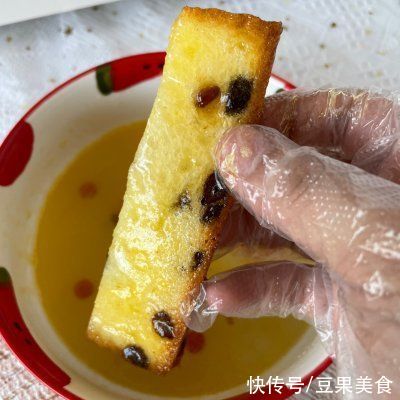 #奈特兰草饲营养美味#蜂蜜面包条