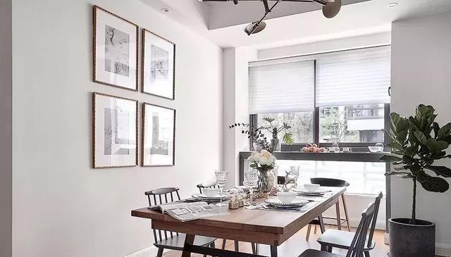 客厅|136平三室新房,全屋大白墙,内嵌式木质电视柜,层次感爆棚