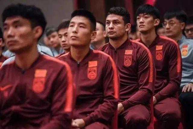 李霄鹏|国足集训后!武磊做出重大决定,李霄鹏这回可以彻底安心了