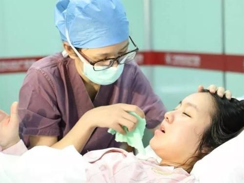 麻醉师|请问在生孩子的时候可以要求全程女性医生和护士吗?