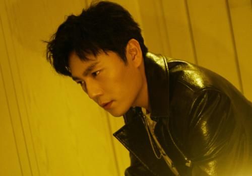 《奇异剧本鲨》将袭，原定“三字”顶流被换，阵容太强了