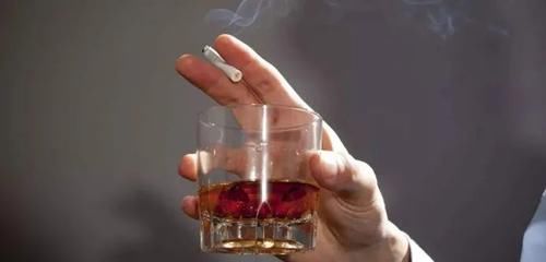 不想走近色斑“重灾区”？教你几招预防色斑