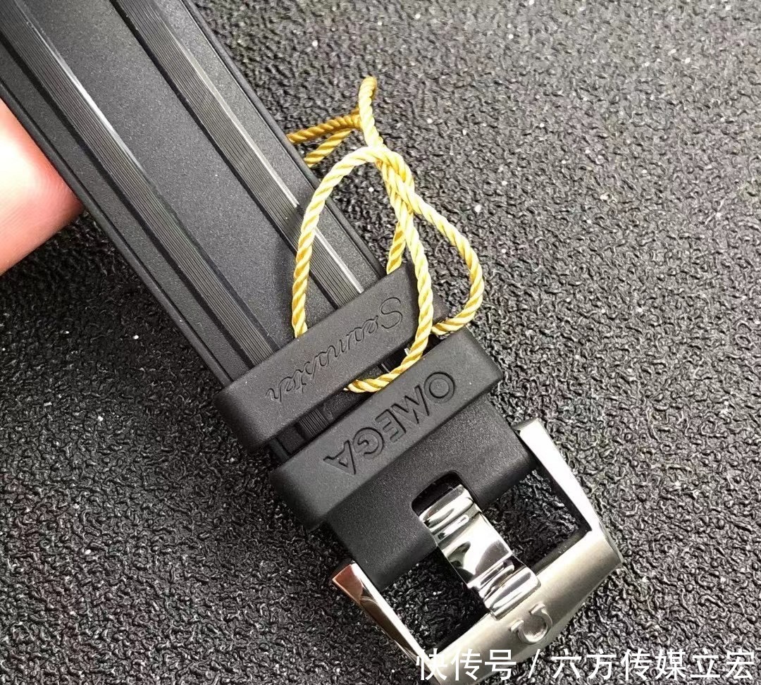 珐琅|VS厂欧米茄海马300米V2版本胶带款质量如何?值得入手吗?