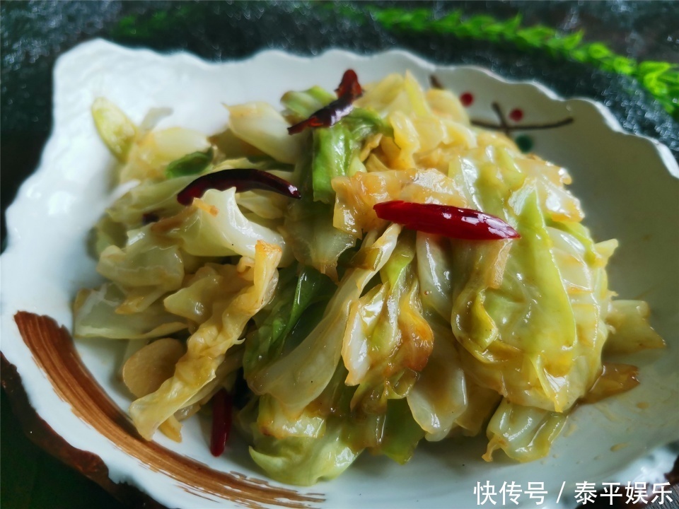  怎样在家把手撕包菜做得好吃，学会小窍门，轻松做出大厨味道
