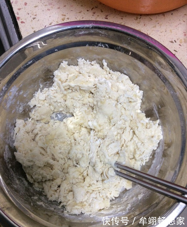 蒸馒头别只加酵母,多加这两味料,30分钟发满盆,暄软有嚼劲