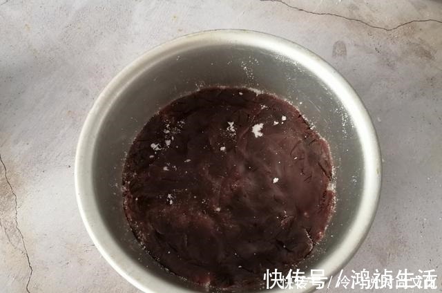 常吃|冬天手脚冰凉多吃它，每天3颗好处多，不煲汤也不煮粥，记得常吃