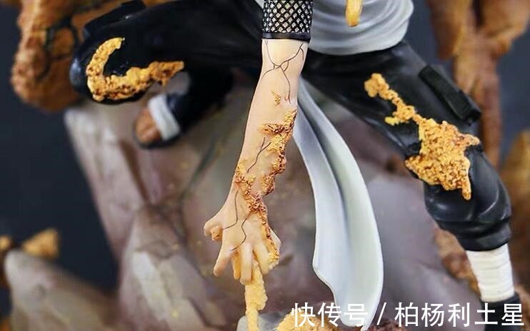 一尾|小姐姐5万元买3款我爱罗手办,全都有点“少儿不宜”