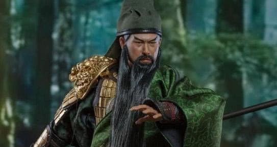 马超|关羽兵败麦城后，马超距其不过20里，他为何对关羽见死不救