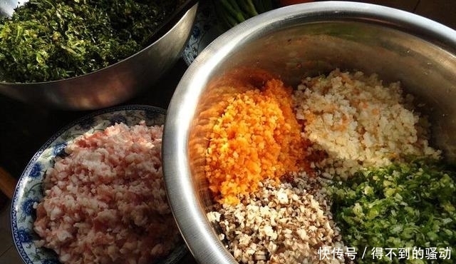 简单|饺子馅这样调别提有多赞,天天吃都不腻,简单易学! 附教程