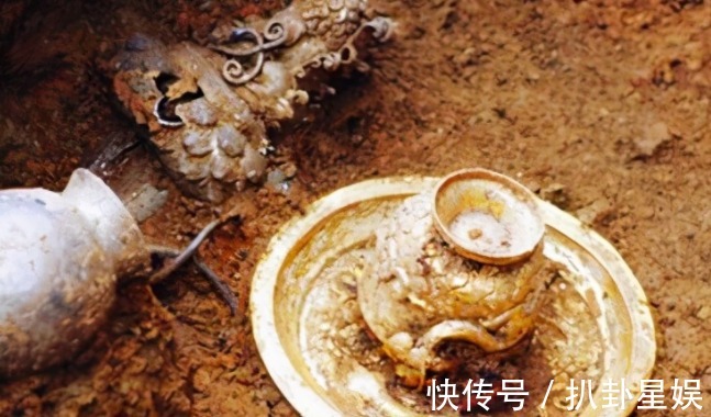 杨价|挖水库时发现古墓,连棺材钉子都是纯金的,墓主身份是谁?