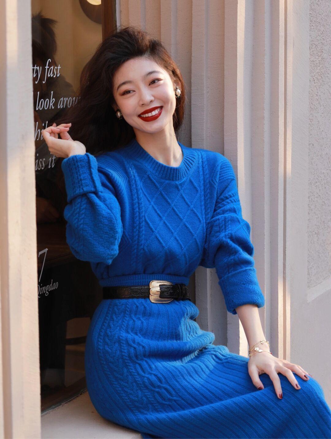 半身裙 冬天怎么把“毛衣”穿出高级感?看看这些搭配,普通人也能驾驭