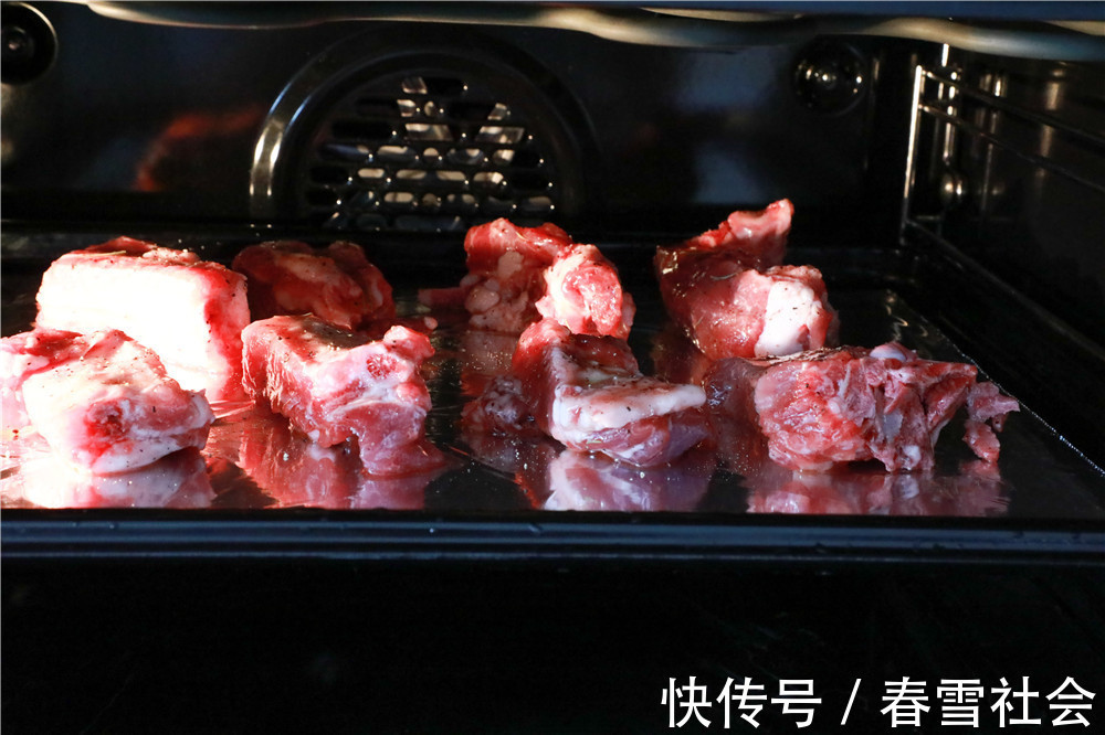 橄榄油|在家做蜂蜜酱香排骨，香甜可口，肉质鲜美，营养健康