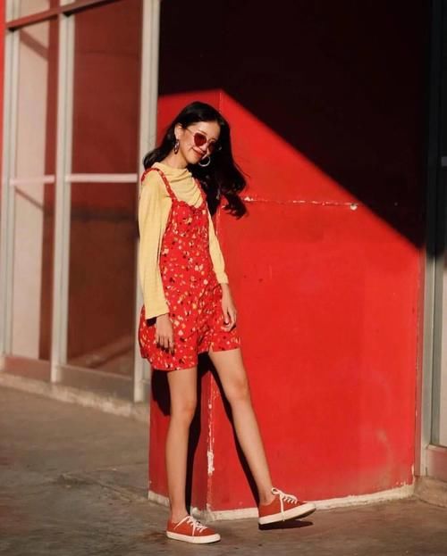 穿搭配色进阶：红色单品这样搭，实用又时髦