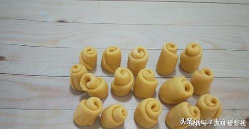 教你面包最简单的做法,不用烤箱不用蒸,暄软拉丝,再也不用买了