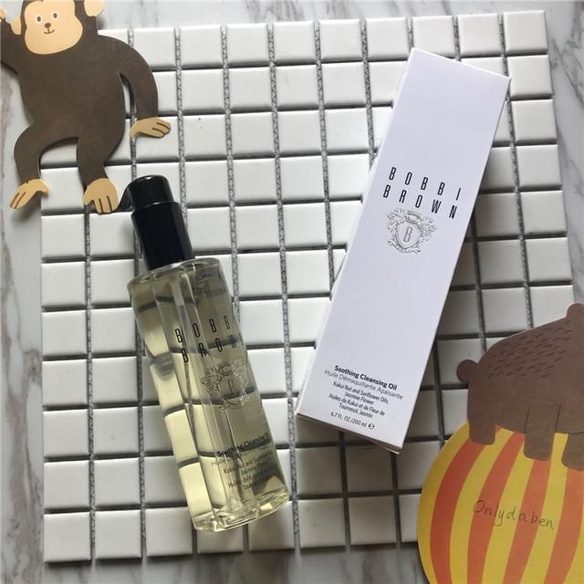 想要细腻好肌肤，不如试试这些洗面奶，深层清洁毛孔，缩小毛孔