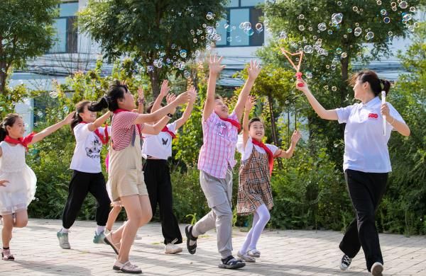 乡村学校|内蒙古：大学生暑期支教乡村少年宫