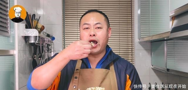  把1碗大米倒进油锅，没想到这么美味，每天吃都不腻，做法超简单