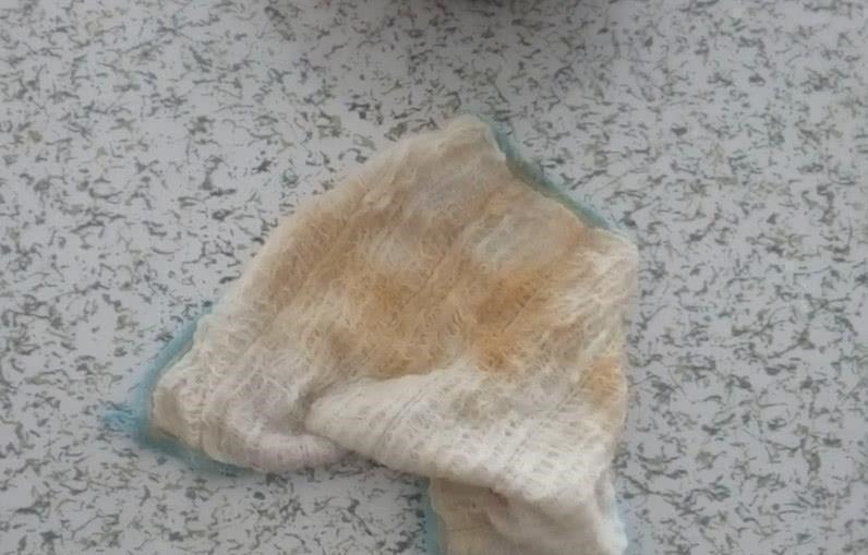 洗碗抹布油腻腻的洗不干净，原来要这样洗才洗的干净，这么简单
