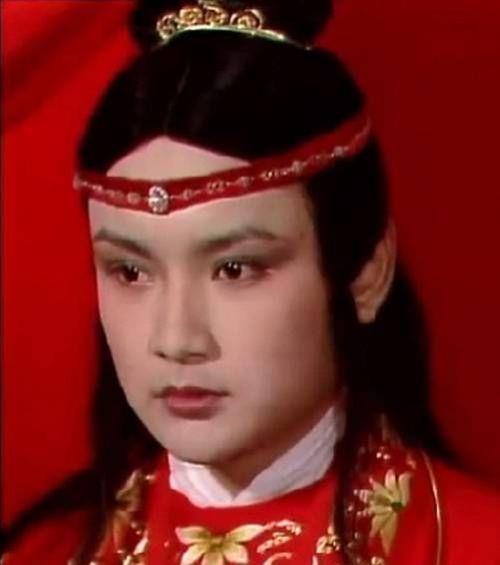 贵妃!元春为何从女官升为贤德妃、贵妃?她得罪了谁?被弓弦勒死的证据