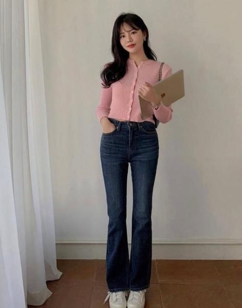 春季搭配灵感：这样配色时髦不撞衫，摆脱路人感